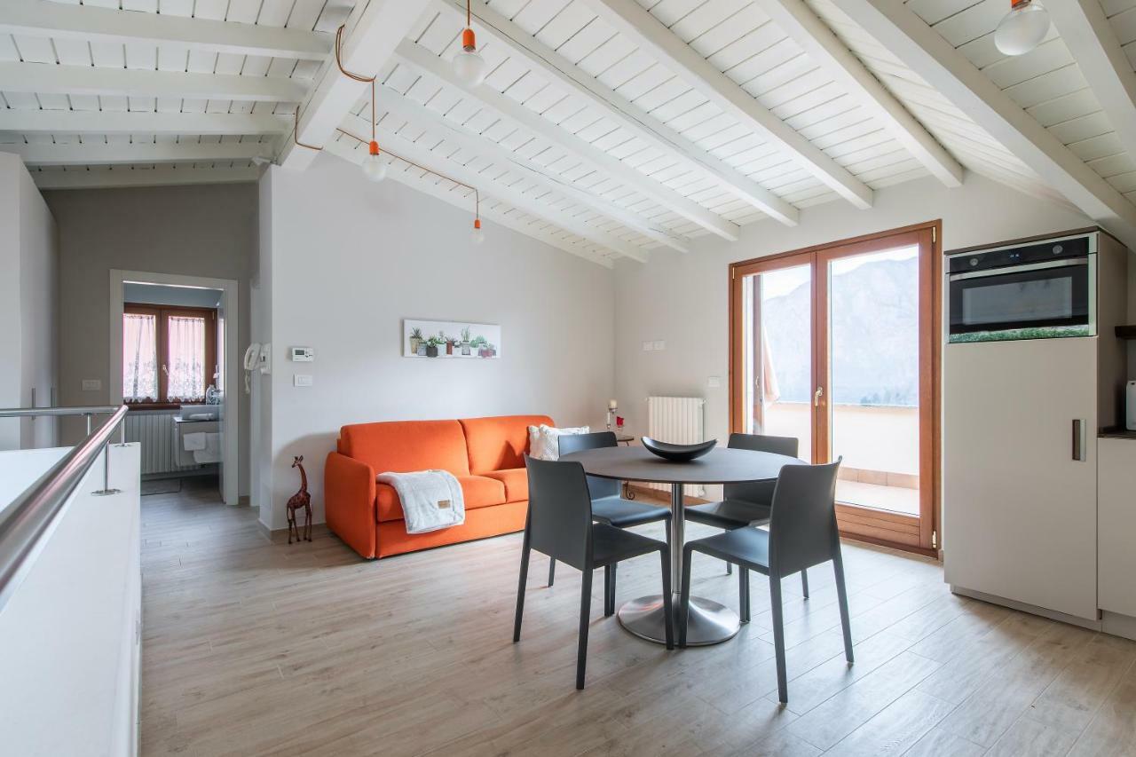 Mansarda I Cipressi Apartman Lenno Kültér fotó