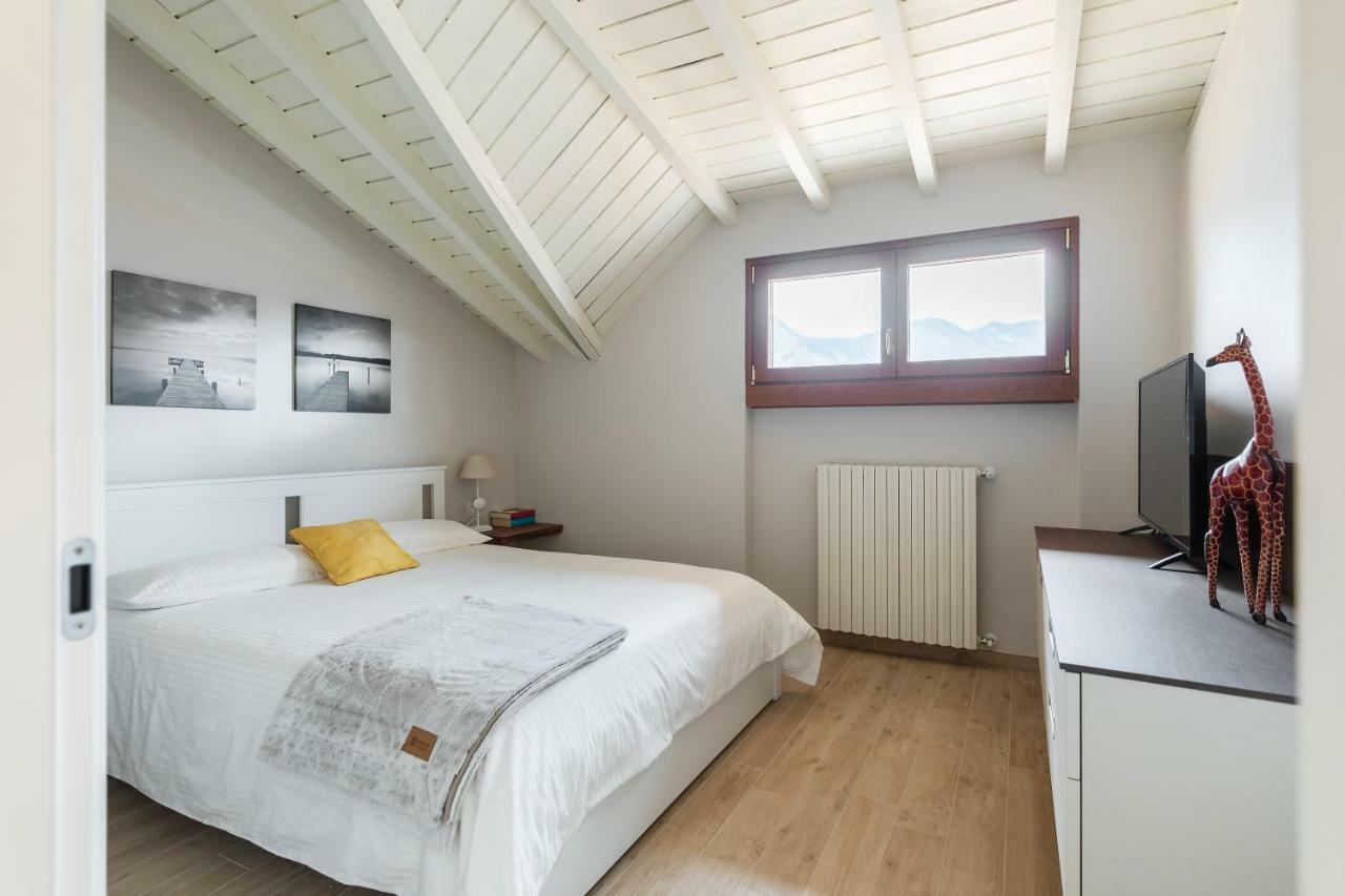 Mansarda I Cipressi Apartman Lenno Kültér fotó