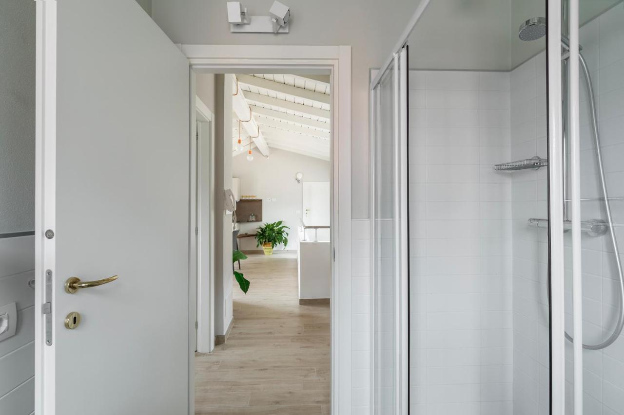 Mansarda I Cipressi Apartman Lenno Kültér fotó